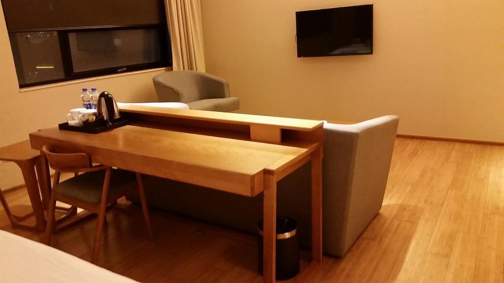 Ji Hotel Wuhan Guanggu Plaza Dış mekan fotoğraf