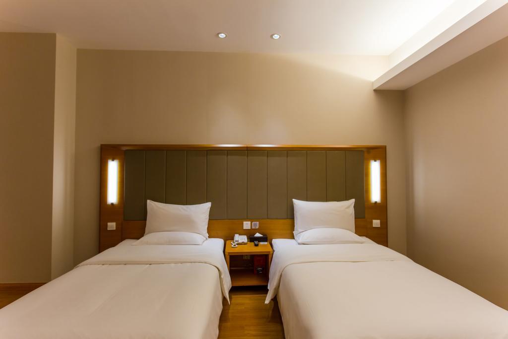 Ji Hotel Wuhan Guanggu Plaza Oda fotoğraf