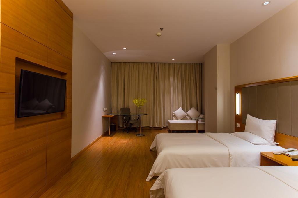 Ji Hotel Wuhan Guanggu Plaza Oda fotoğraf