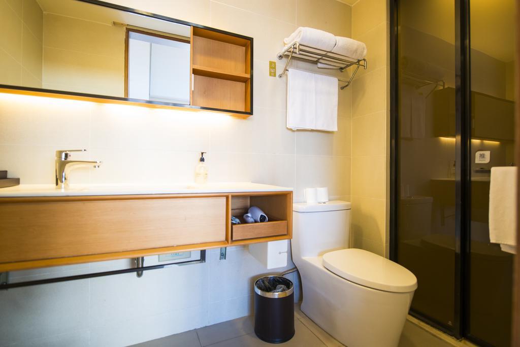 Ji Hotel Wuhan Guanggu Plaza Dış mekan fotoğraf