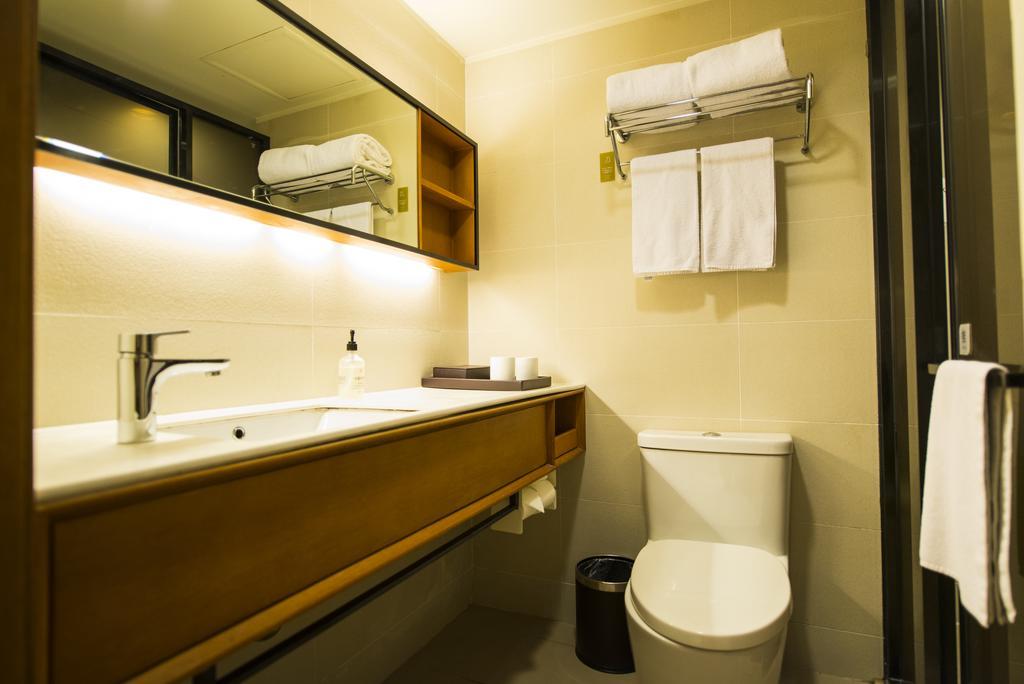Ji Hotel Wuhan Guanggu Plaza Dış mekan fotoğraf