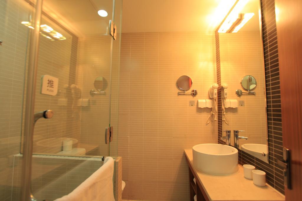 Ji Hotel Wuhan Guanggu Plaza Oda fotoğraf