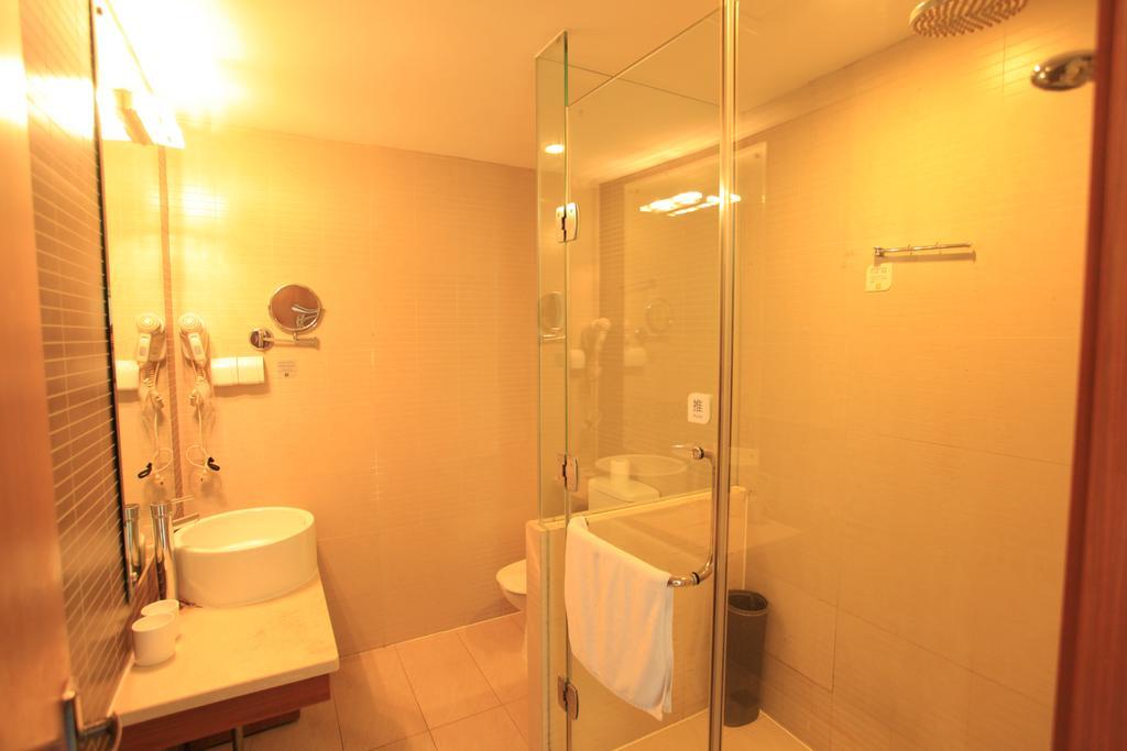Ji Hotel Wuhan Guanggu Plaza Oda fotoğraf